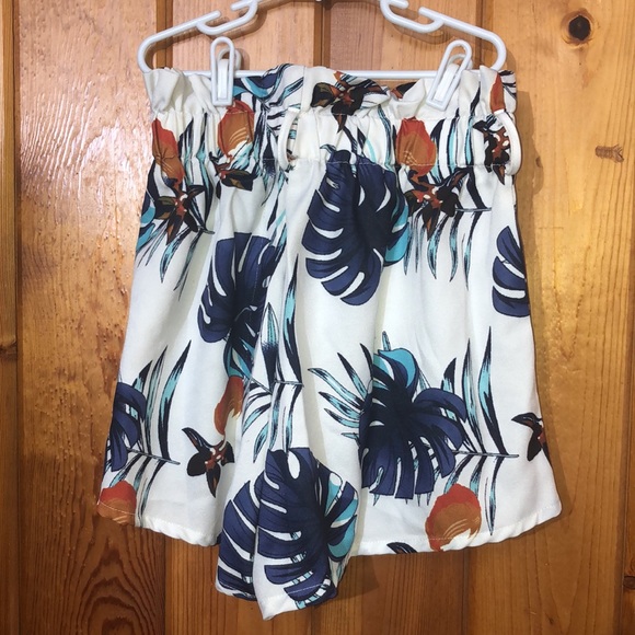 Shein floral shorts tropical white shorts size small ruffled shorts summer short - Picture 6 of 7